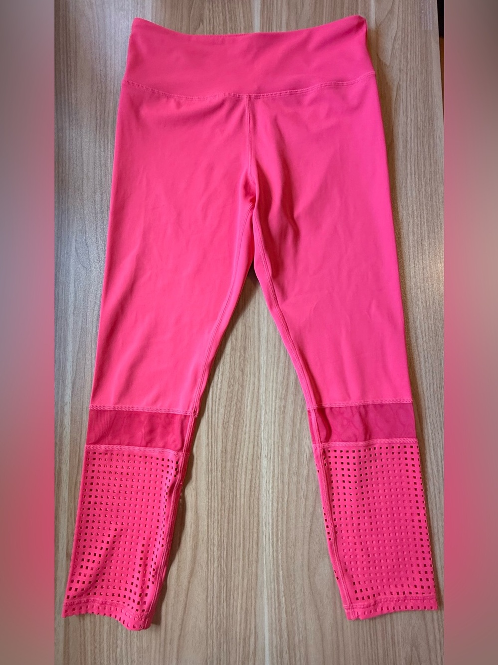 NWOT ZYIA Sunset Block Chill Light N Tight 7/8 Leggings Medium